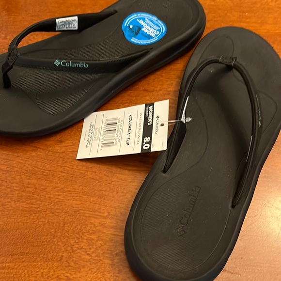 columbia flip flops